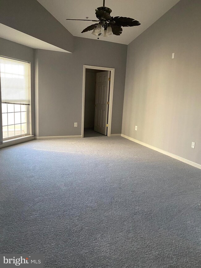 2504 Hemingway Dr, Frederick, MD 21702 - photo 3