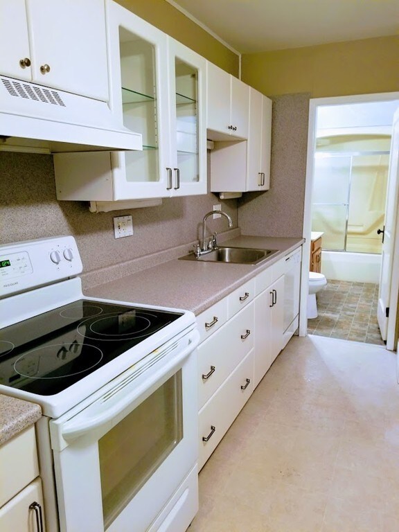 48 Highland Ave unit 3R, Chicopee, MA 01013 - photo 2