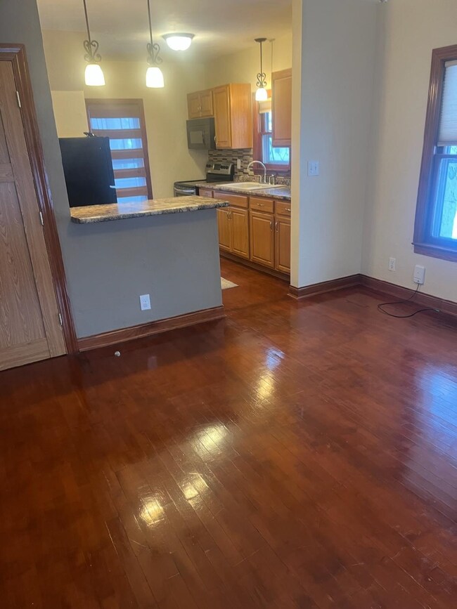 2401 S Jackson St, Appleton, WI 54915 - photo 6