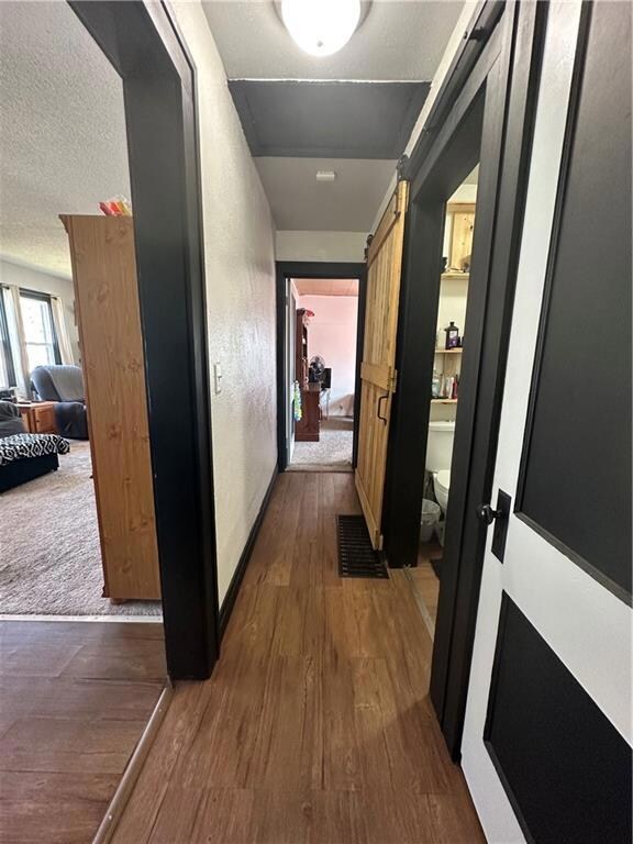 1005 N 6th Ave E, Newton, IA 50208 - photo 7