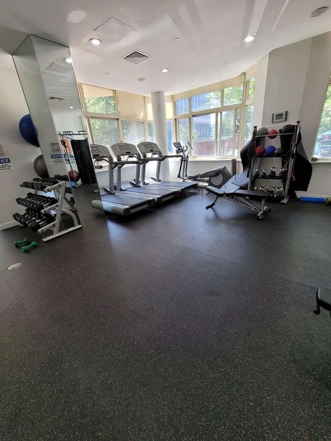 Mandalay on the Hudson unit 2607, Jersey City, NJ 07302 - photo 5