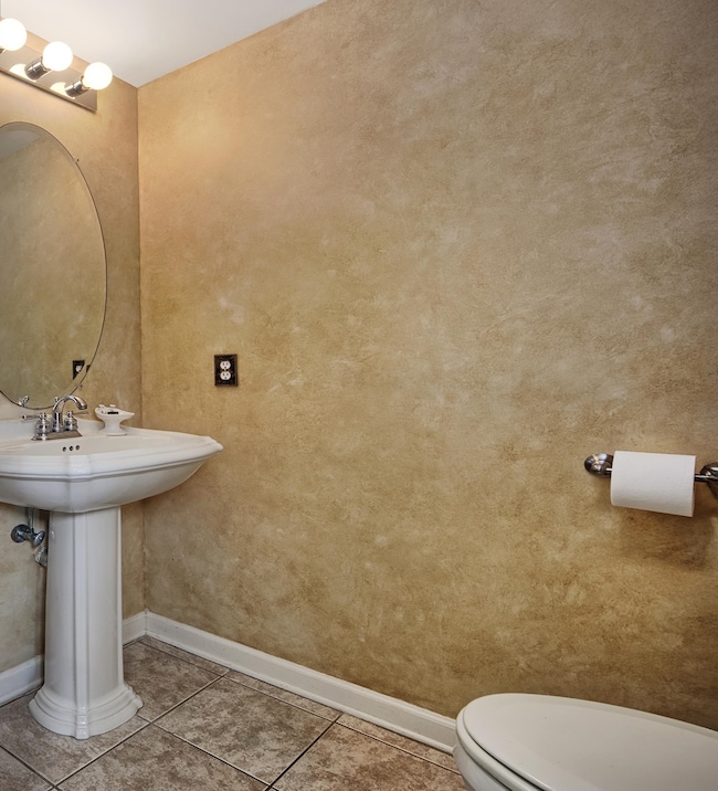 406 Newburgh Ct, West New York, NJ 07093 - photo 5