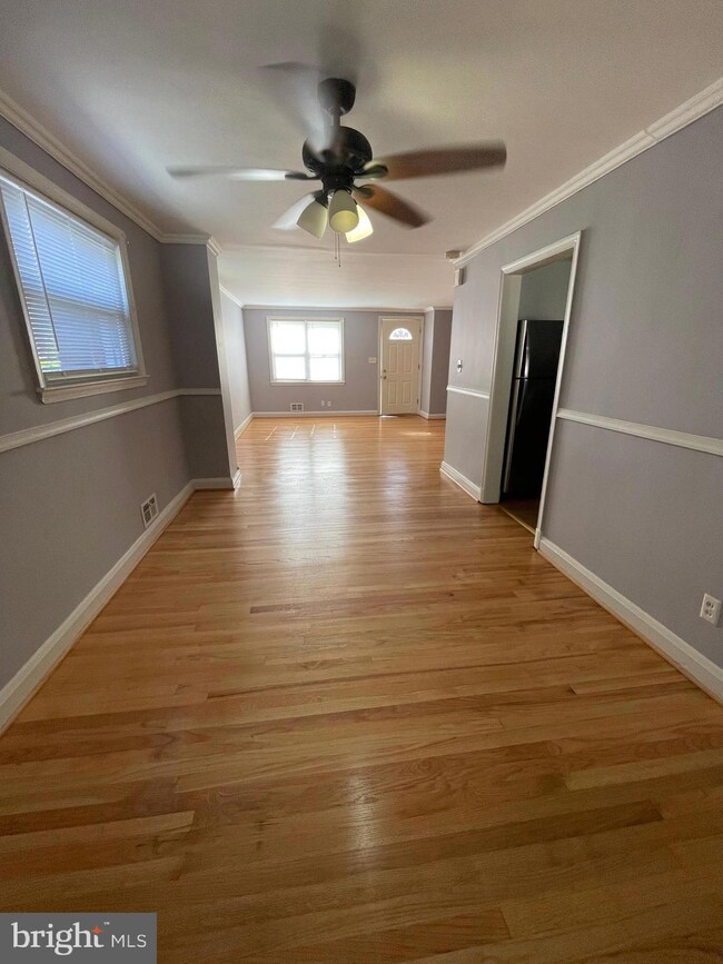 1236 Deanwood Rd, Parkville, MD 21234 - photo 6