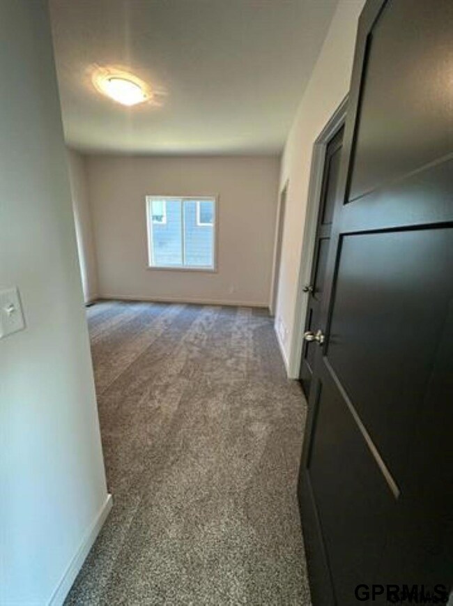 2021 Gindy Cir, Bellevue, NE 68147 - photo 4