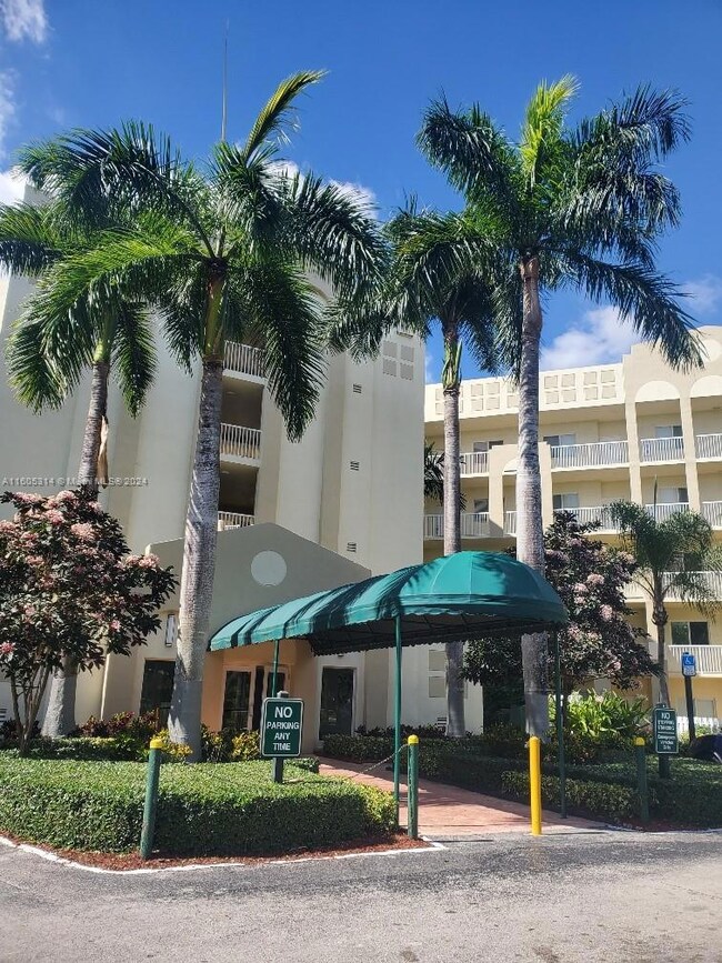 10770 NW 66th St unit 314, Doral, FL 33178 - photo 3