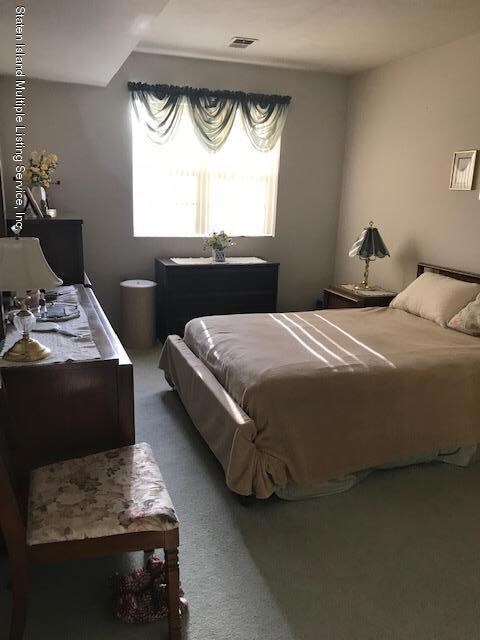 65 Elmwood Park Dr unit 23, Staten Island, NY 10314 - photo 6