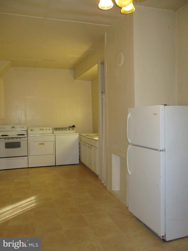 107 High St, New Windsor, MD 21776 - photo 7