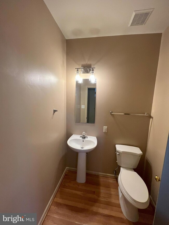 20806 Gaelic Ct, Germantown, MD 20874 - photo 7