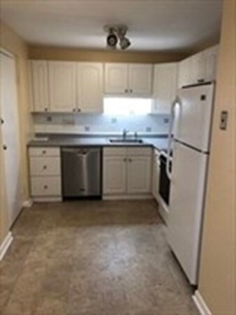 2323 Washington St unit 1-1, Newton Lower Falls, MA 02462 - photo 3