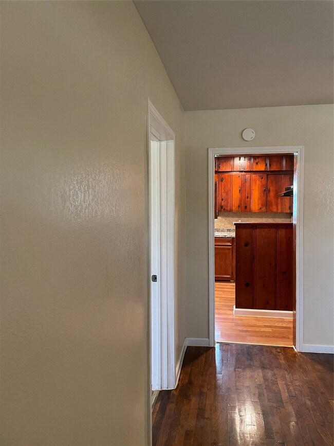 8505 Shady Dr, Houston, TX 77016 - photo 2