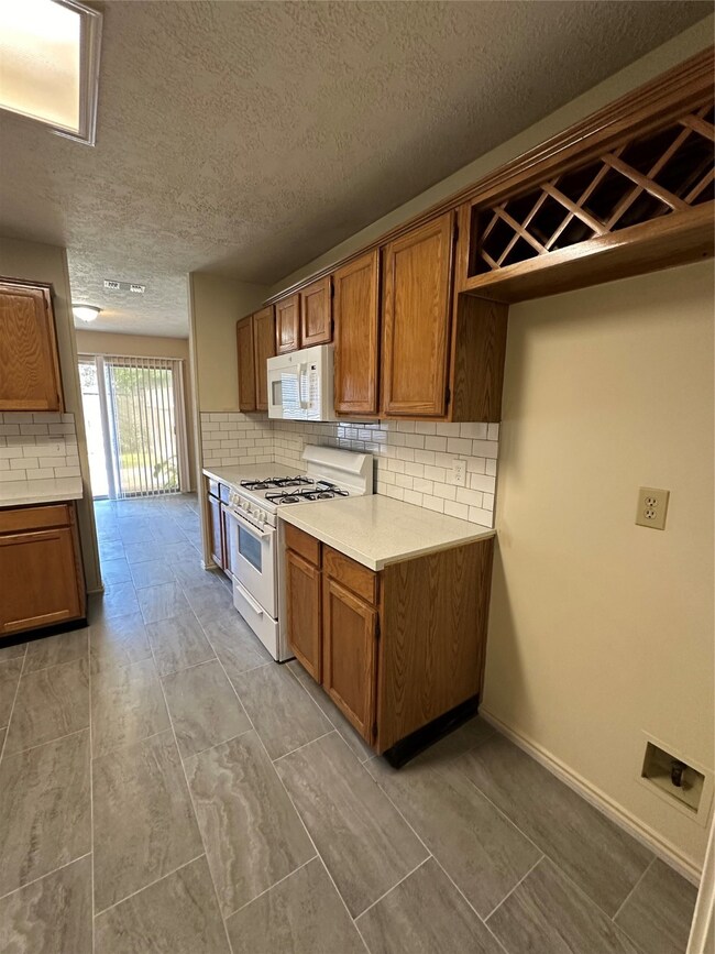 7727 Ashton Dr, Houston, TX 77095 - photo 4