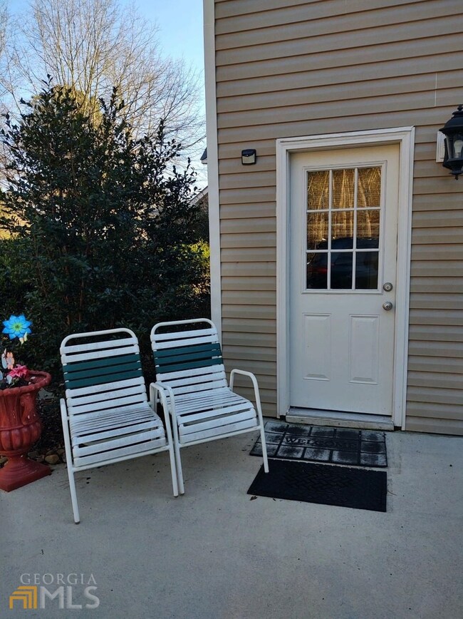 1467 Elders Mill Rd unit ABOVE GARAGE APARTME, Senoia, GA 30276 - photo 3