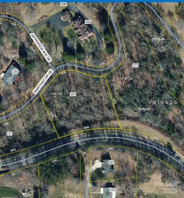 201 Martinat Dr NE unit 2, Valdese, NC 28690 - photo 3