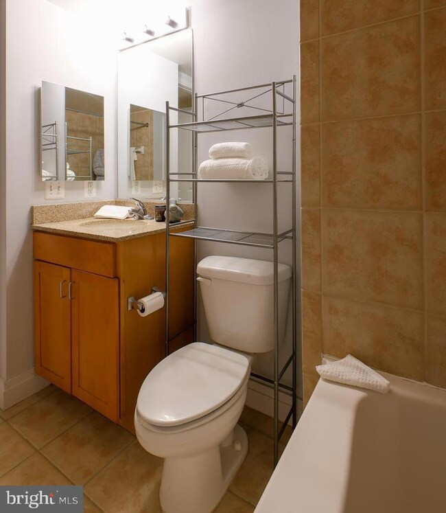 414 Water St unit 1910, Baltimore, MD 21202 - photo 6