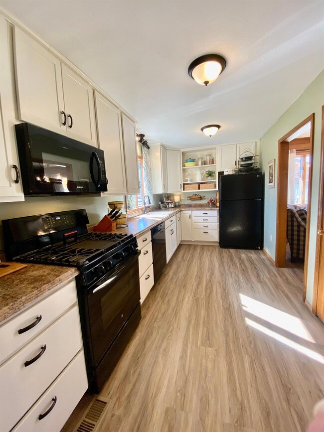 1501 S Monroe St, Hugoton, KS 67951 - photo 5