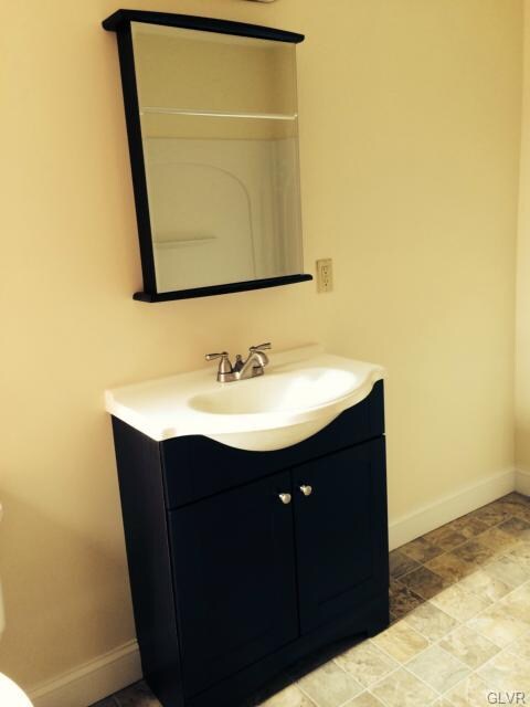 1112 Catasauqua Ave, Allentown, PA 18102 - photo 6