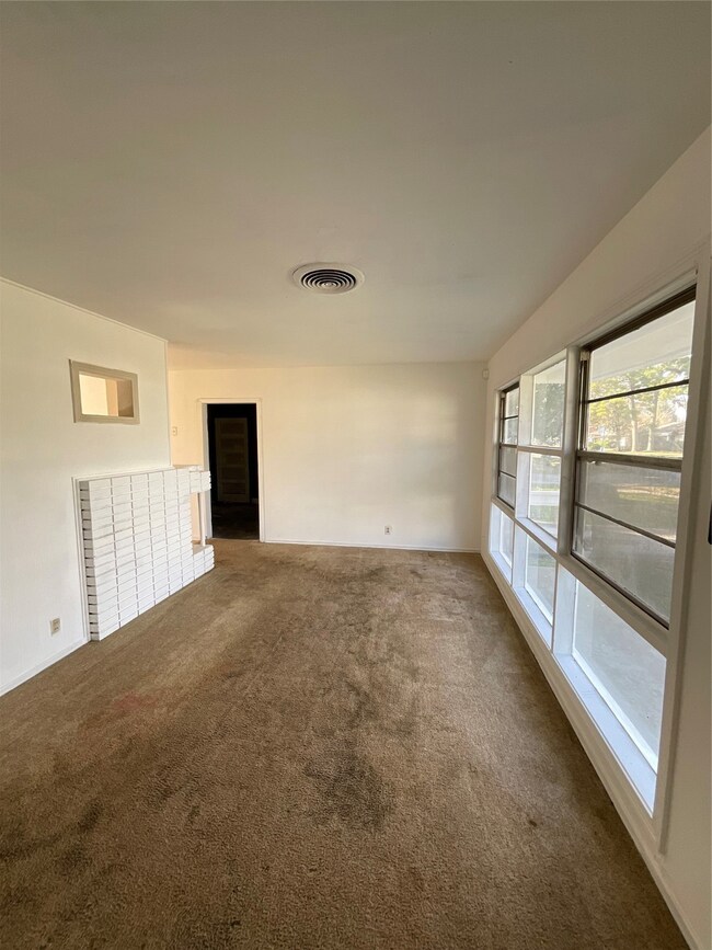 3017 Stallings Dr, Houston, TX 77088 - photo 6