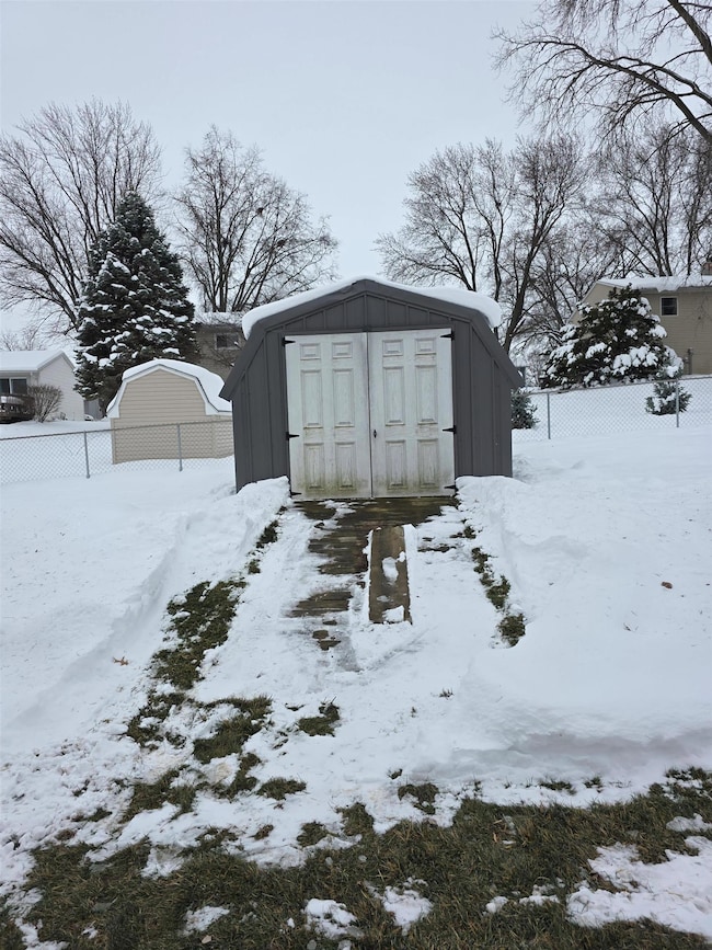 1841 W Revere St, Freeport, IL 61032 - photo 7