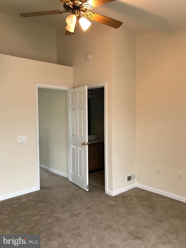 230 Edge Creek Ln unit 76, Odenton, MD 21113 - photo 6