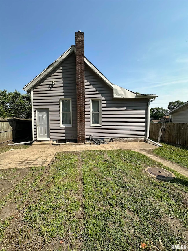 1213 NE Glendale Ave, Peoria, IL 61603 - photo 4