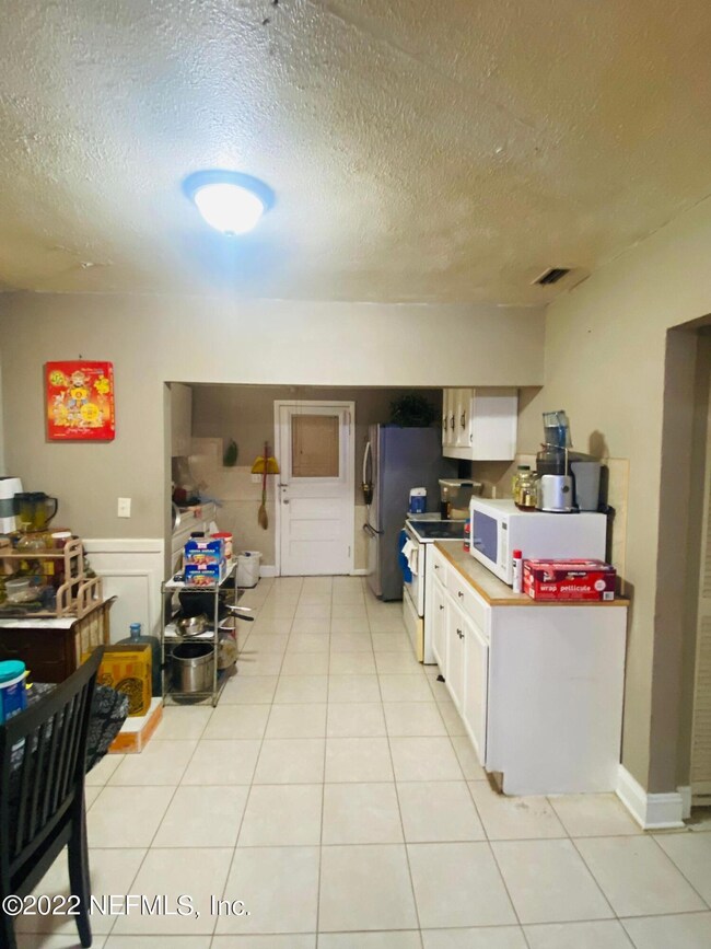 1164 Pangola Dr, Jacksonville, FL 32205 - photo 3