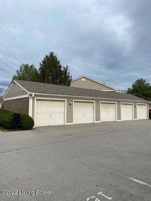 440 Ethridge 104 Garage