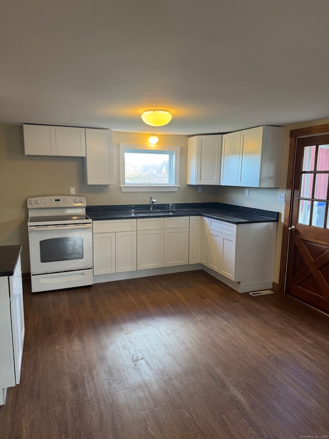 1896 Spruce St, Suffield, CT 06093 - photo 4