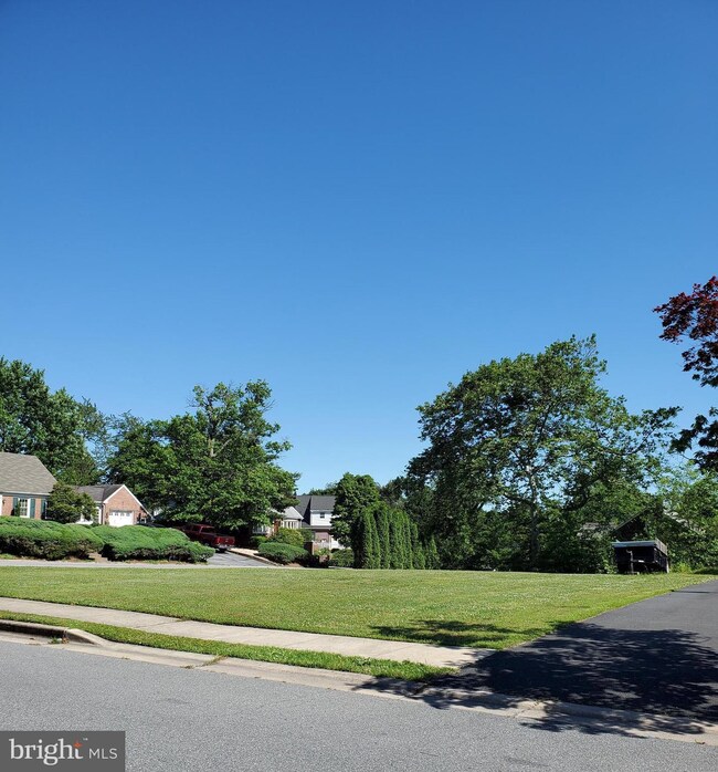 210 E Highland Ave, Wilmington, DE 19804 - photo 2