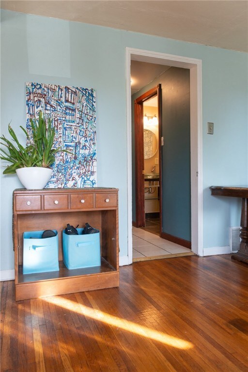 Bright and sunny front entrance!