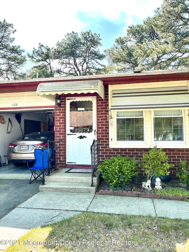 10B Canton Dr unit 51, Whiting, NJ 08759 - photo 2