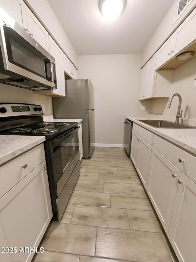 2737 N Salem unit 101, Mesa, AZ 85215 - photo 4