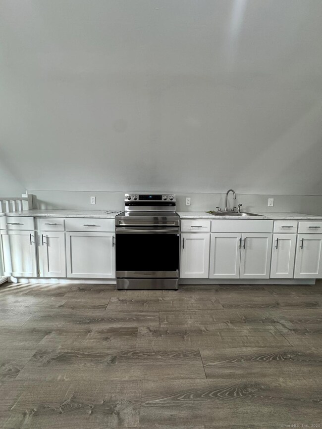 unlisted-address, Bridgeport, CT 06606 - photo 4