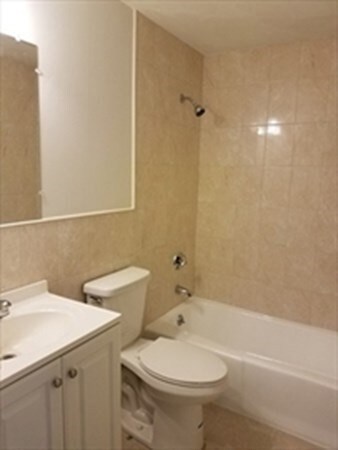 Sagamore Place Condominiums unit 717, Quincy, MA 02171 - photo 6