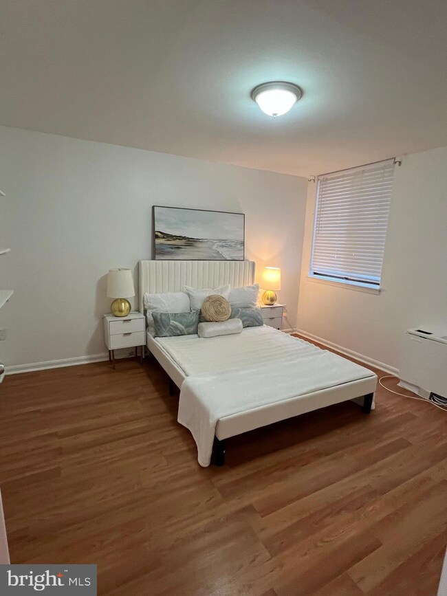 Woodlake Towers unit T15, Falls Church, VA 22044 - photo 6