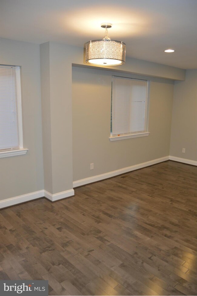 539 Hilltop Terrace SE, Washington, DC 20019 - photo 3