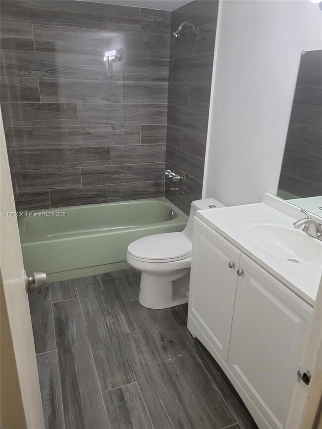 1024 SE 4th Ave unit 403, Dania, FL 33004 - photo 7