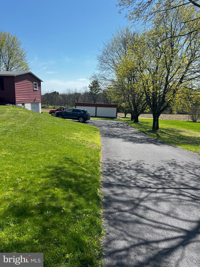 2359 Yost Rd, Bath, PA 18014 - photo 4