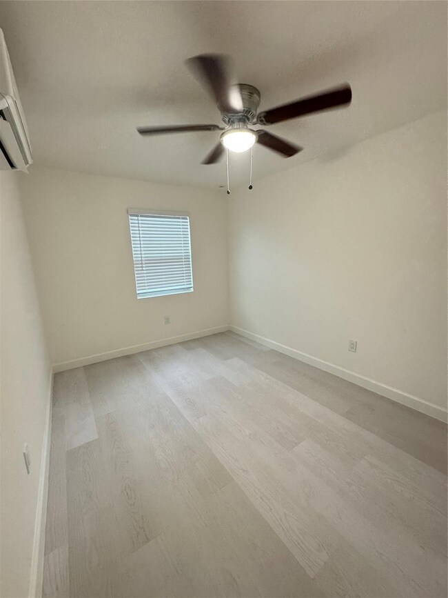 626 37th St unit C, West Palm Beach, FL 33407 - photo 3