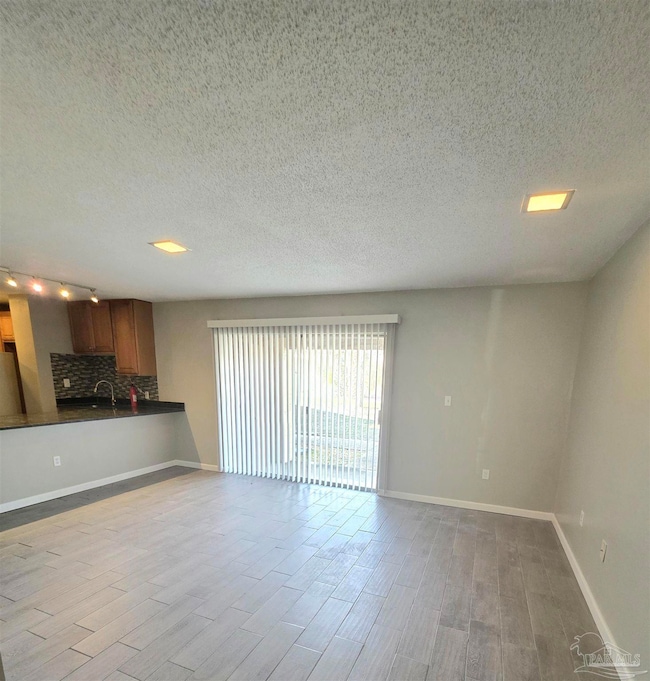 401 Marshall Ct NW unit 1, Fort Walton Beach, FL 32548 - photo 4