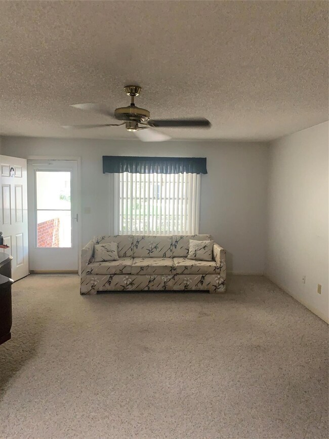 8653 SW 96 St Ocala unit C, Other City - In the State of Florida, FL 34481 - photo 6