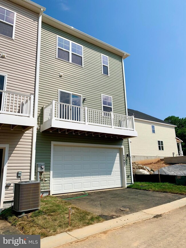 22907 Mater Way, Clarksburg, MD 20871 - photo 3