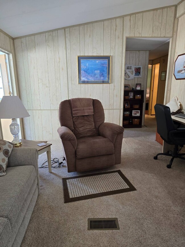 5548 Bethany Loop, Zephyrhills, FL 33542 - photo 7