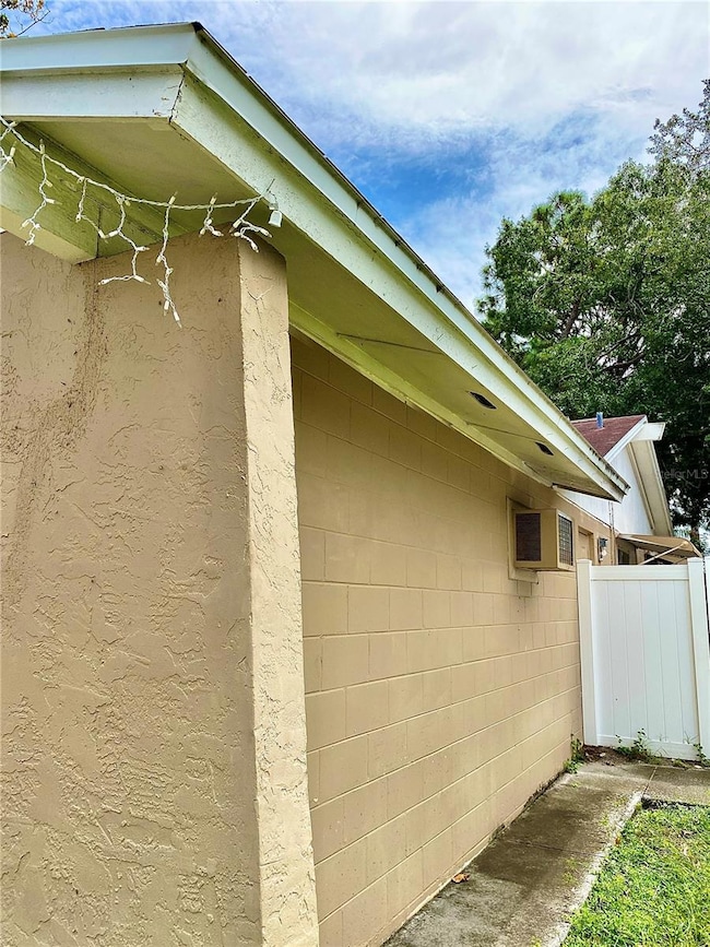 7516 Brookhaven Ct, Tampa, FL 33634 - photo 2