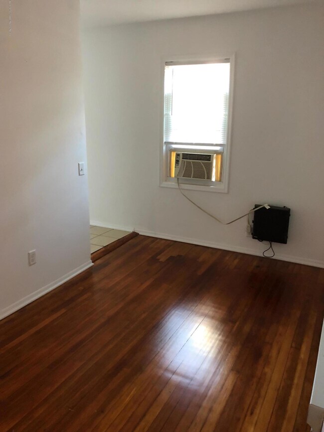 26 Lafayette St unit 4, Rumson, NJ 07760 - photo 4