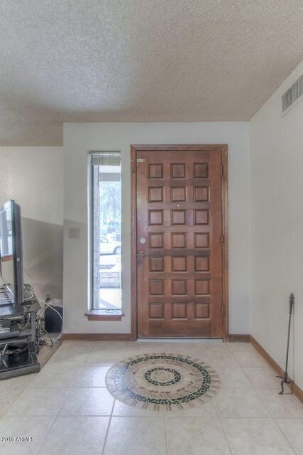 Living Room (4)-SMALL