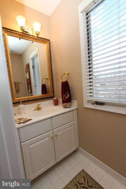 1330 Wedgewood Manor Way, Reston, VA 20194 - photo 6