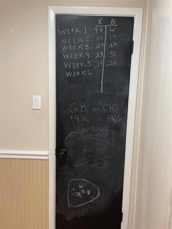 1308 Woodvine Dr, Euless, TX 76040 - photo 6