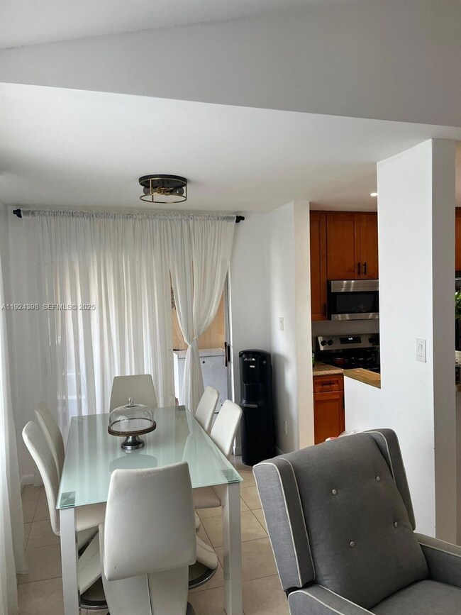 15330 SW 106th Terrace unit 903, Miami, FL 33196 - photo 4