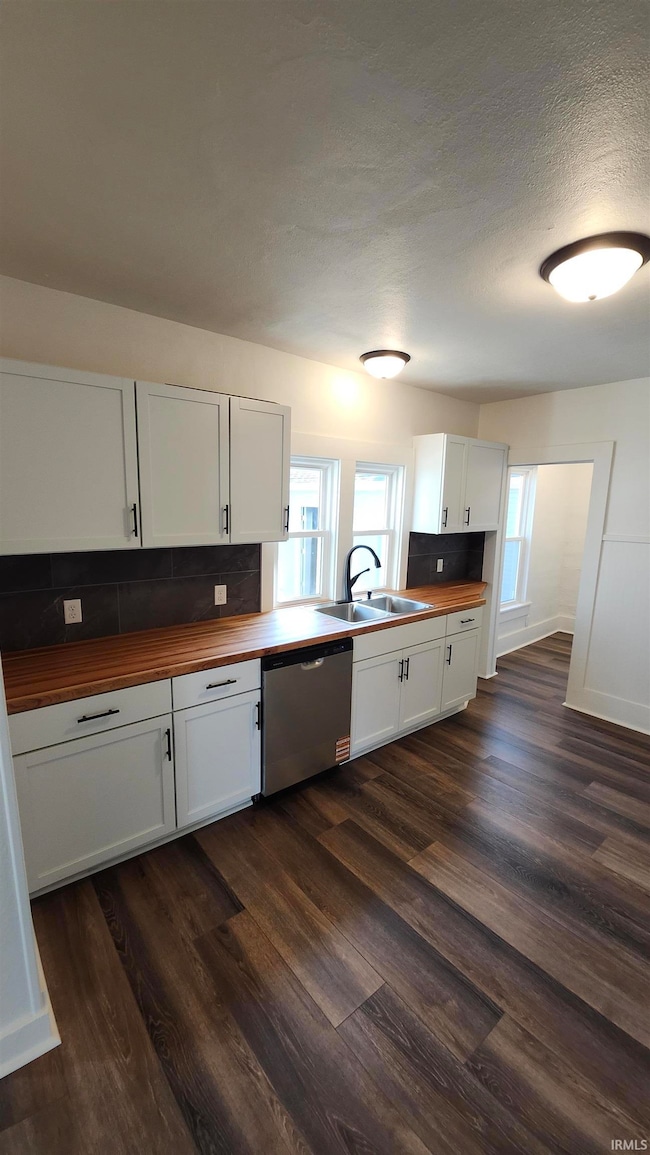 312 W Green St, Butler, IN 46721 - photo 6