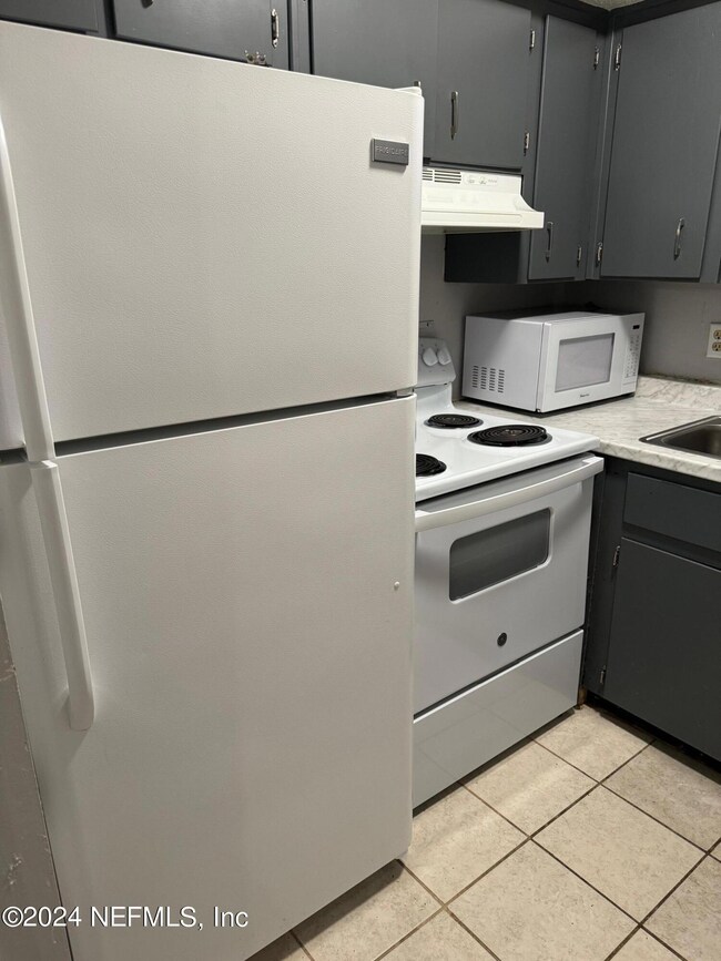 1251 Donald St unit 1, Jacksonville, FL 32205 - photo 4